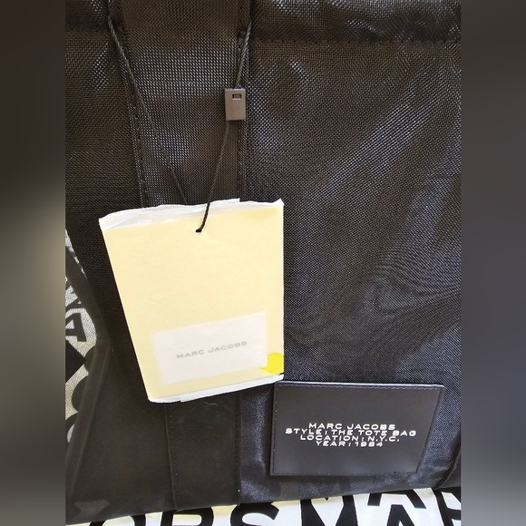 Marc Jacobs The Large Mesh Traveler Tote Bag - Picture 8 of 8